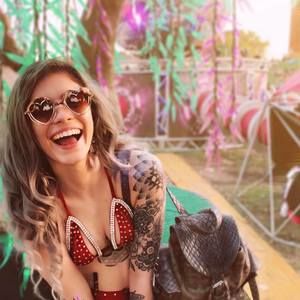 Meet your Posher, Zoey skye